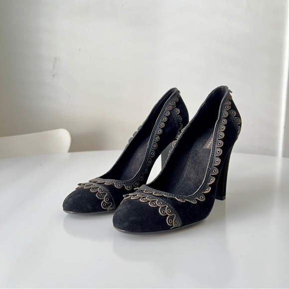 Burberry Black Suede Heels with Leather Trim and Grommets - Picture 3 of 12